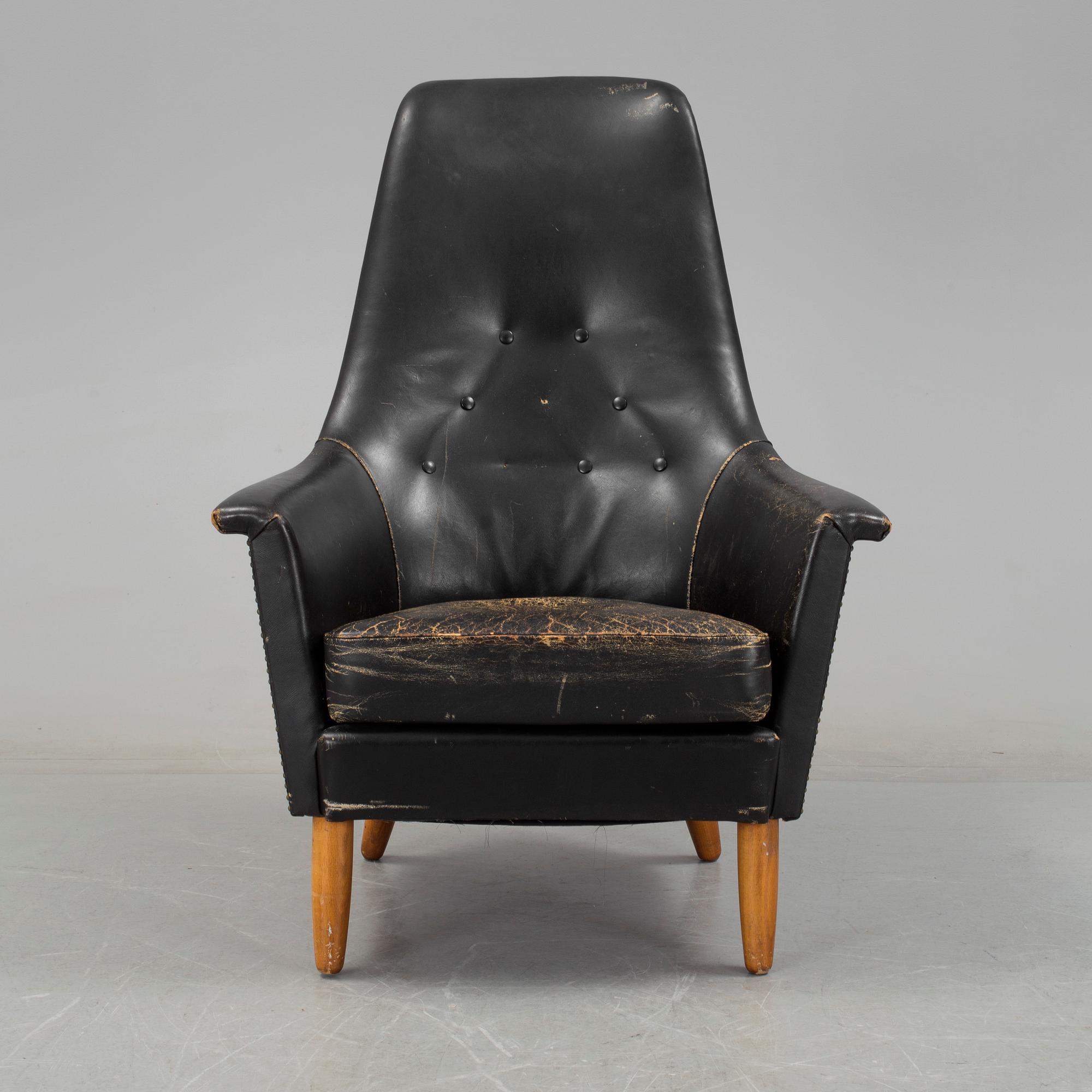 A leather easychair 1950/60s.