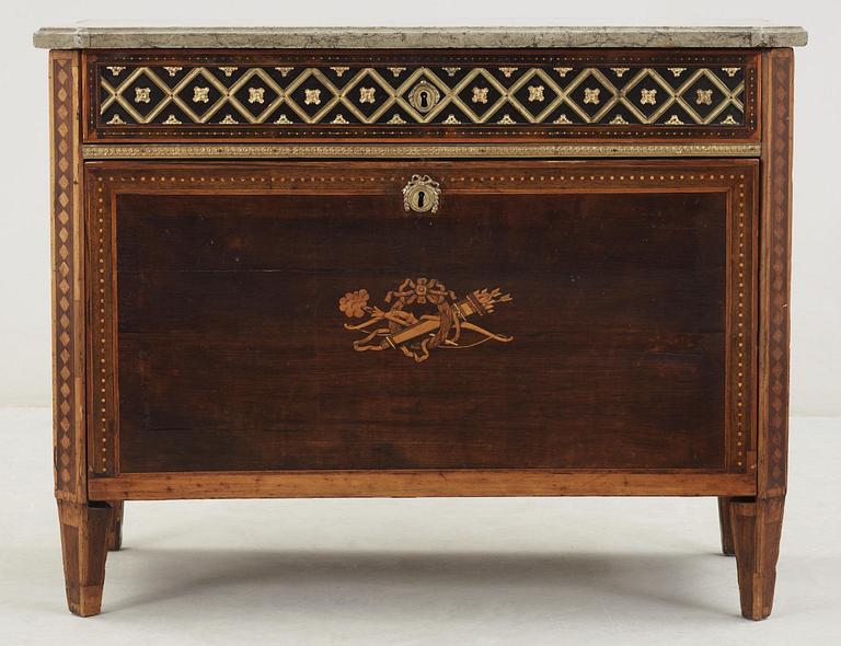 BYRÅ, av Nils Petter Stenström (mästare i Stockholm 1781-1790), ej signerad. Gustaviansk.