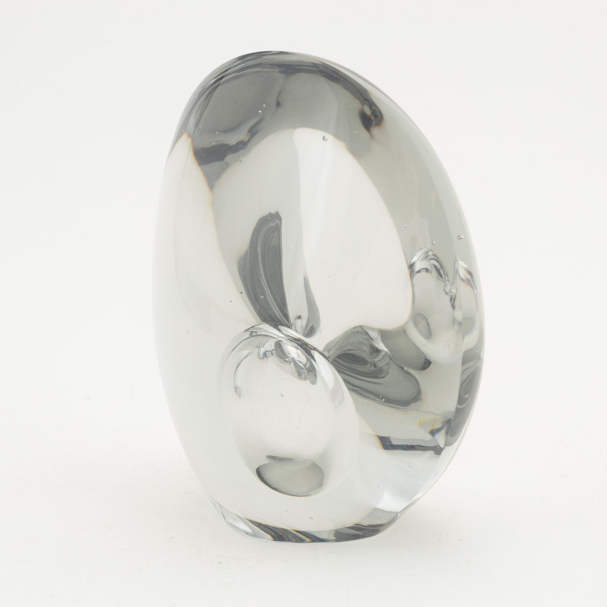 Timo Sarpaneva, a 3567 glass sculpture, 'Sitting bird', Iittala, Finland, singed and dated 1955.