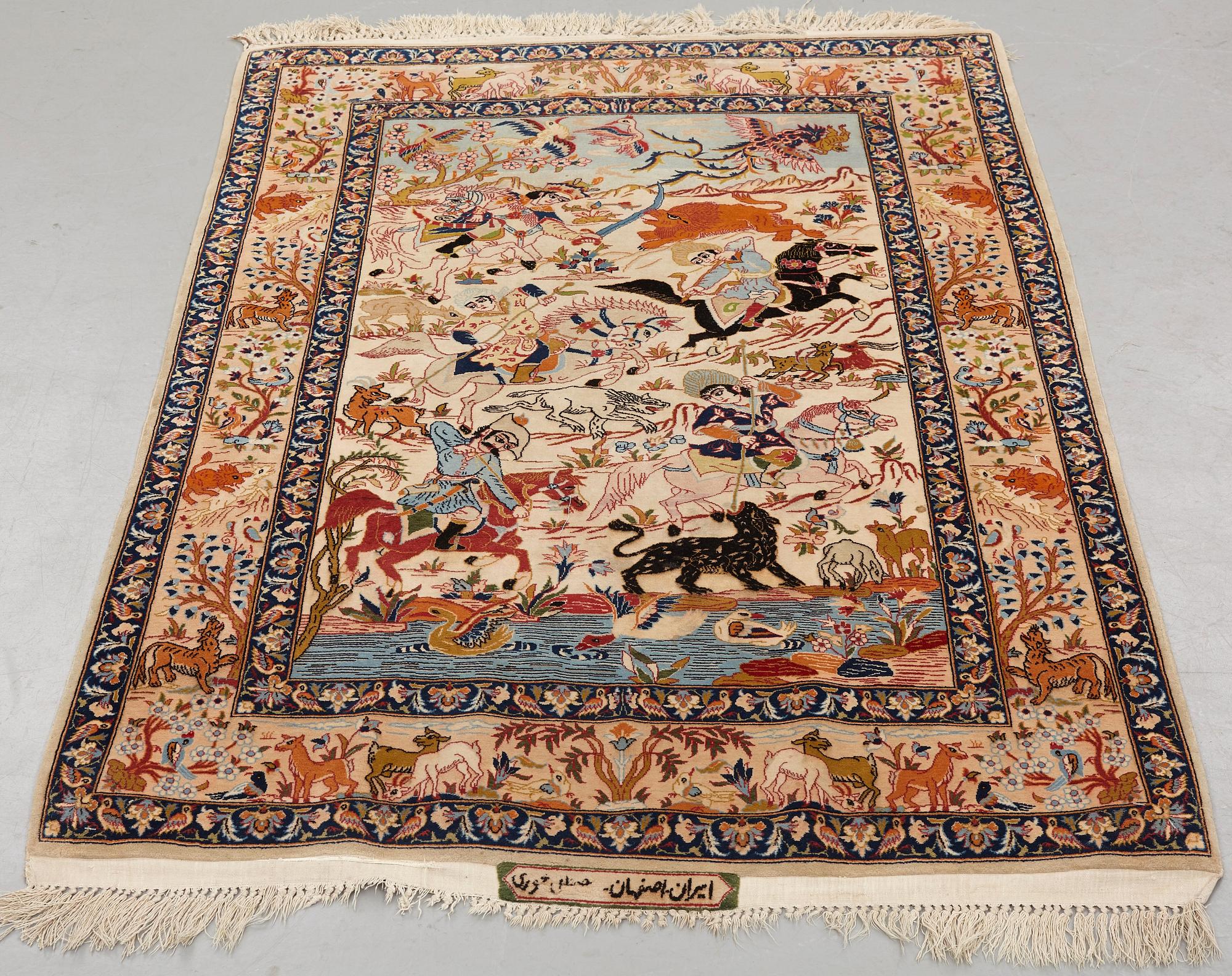 Matta, semiantik/Old Isfahan figural, signerad, ca 154,5 x 106,5 cm (samt kortsidorna med ca 2,5-3,5 cm slätväv).