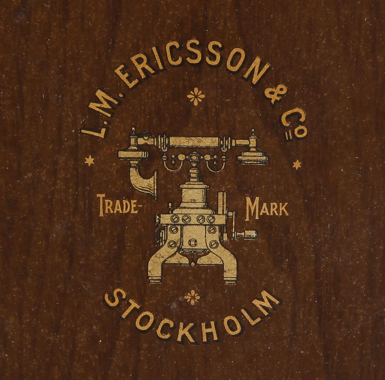 VÄGGTELEFON. LM Ericsson, omkring sekelskiftet 1900.