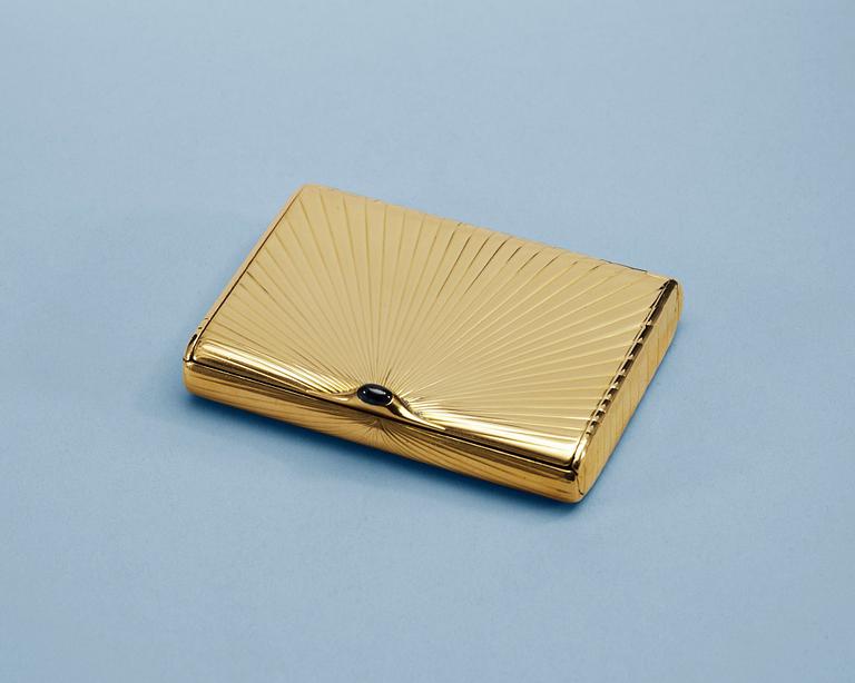 CIGARETTETUI, 14k guld, icke identifierad mästarstämpel, S:t Petersburg 1908-1917.