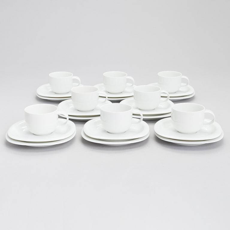 TIMO SARPANEVA, A 49-piece 'Suomi' tableware set in porcelain, Rosenthal Studio-linie, 1987-88. Design year 1976.