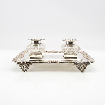 Writing set in silver, gift from Grand Duke Michael, Hukin & Heath, London 1905.