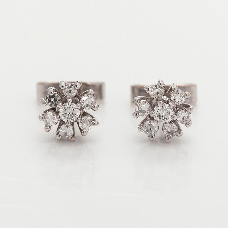 Örhängen, briljant- och åttkantslipade diamanter, 18K vitguld.