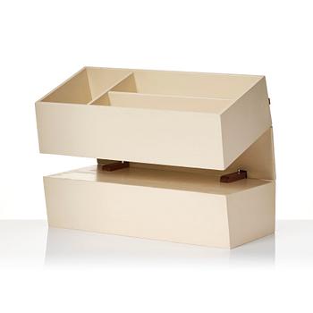 Ernest Race, a "Penguin Donkey Mark II" bookshelf, Isokon, England, 1960s.