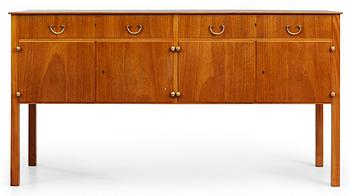 495. JOSEF FRANK Sideboard, Firma Svenskt Tenn.