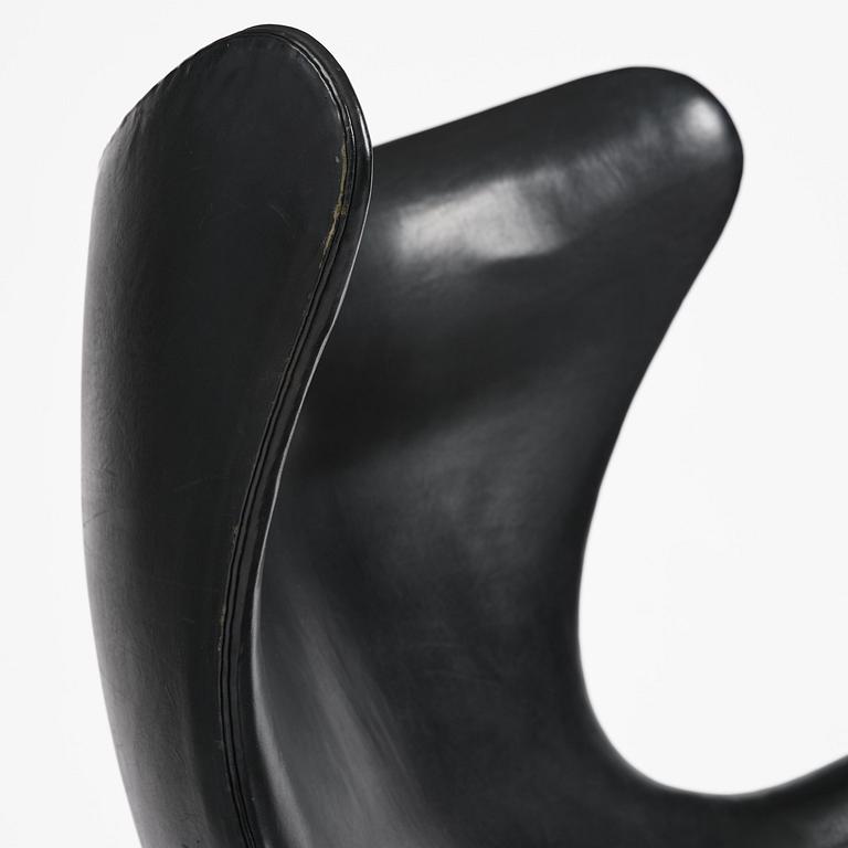 Arne Jacobsen, an "Egg" armchair, Fritz Hansen, Denmark, 1964.