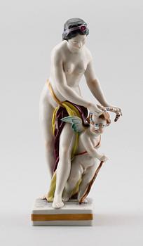 FIGUR, porslin, möjligen Ludwigsburg, 1900-talets första hälft.