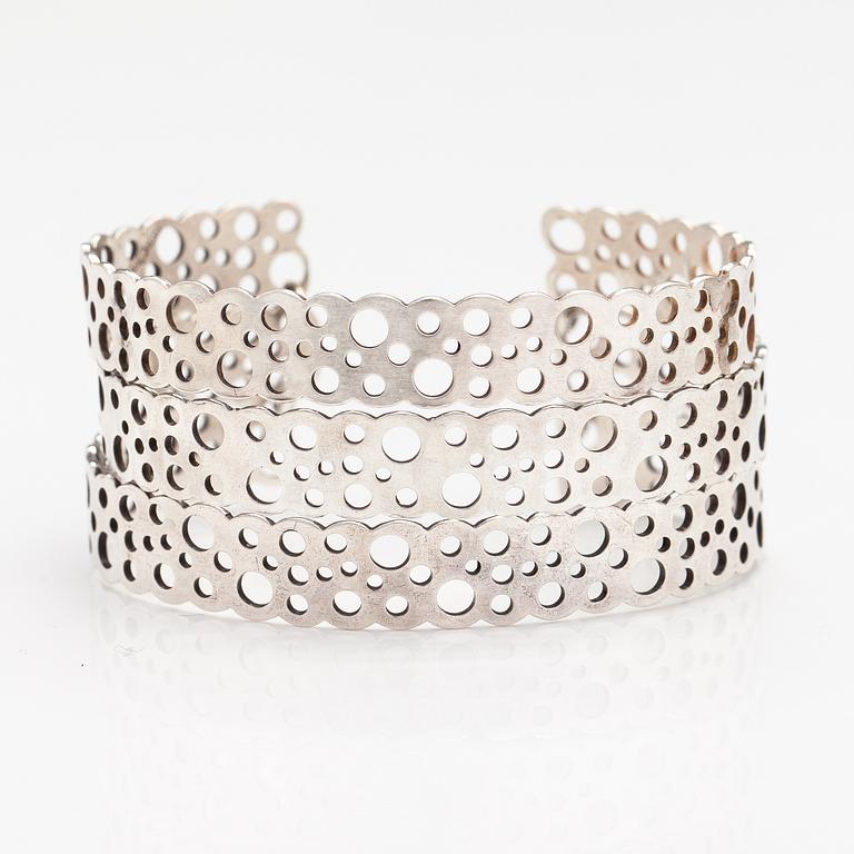 Liisa Vitali, Armband "Pitsi", sterlingsilver. Westerback, Helsingfors 1073.