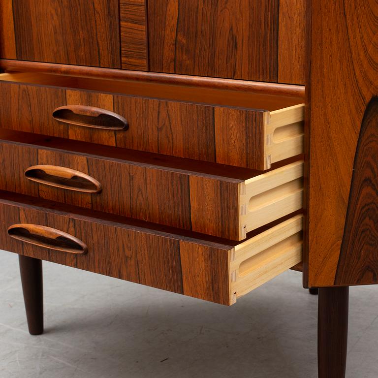 A 1960-70s cabinet.