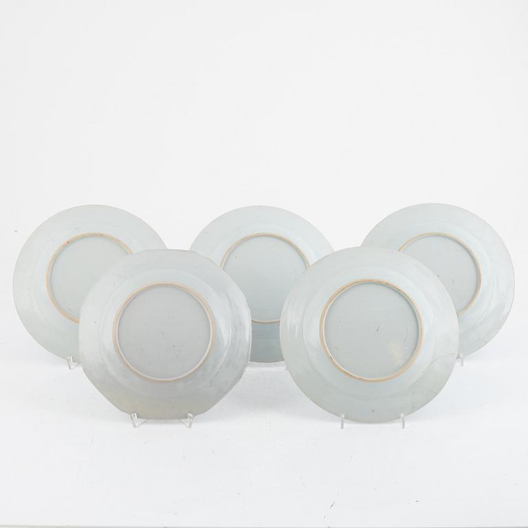 A group of six Chinese blue and white export porcelain plates and two dessert dishes, Qing dynasty, 18th and 19th cent.