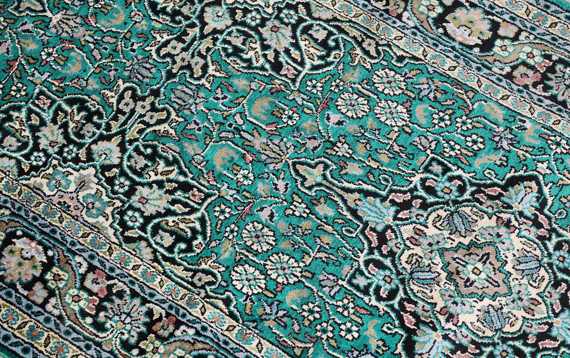 A silk runner, Kashmir, c. 290 x 79 cm.