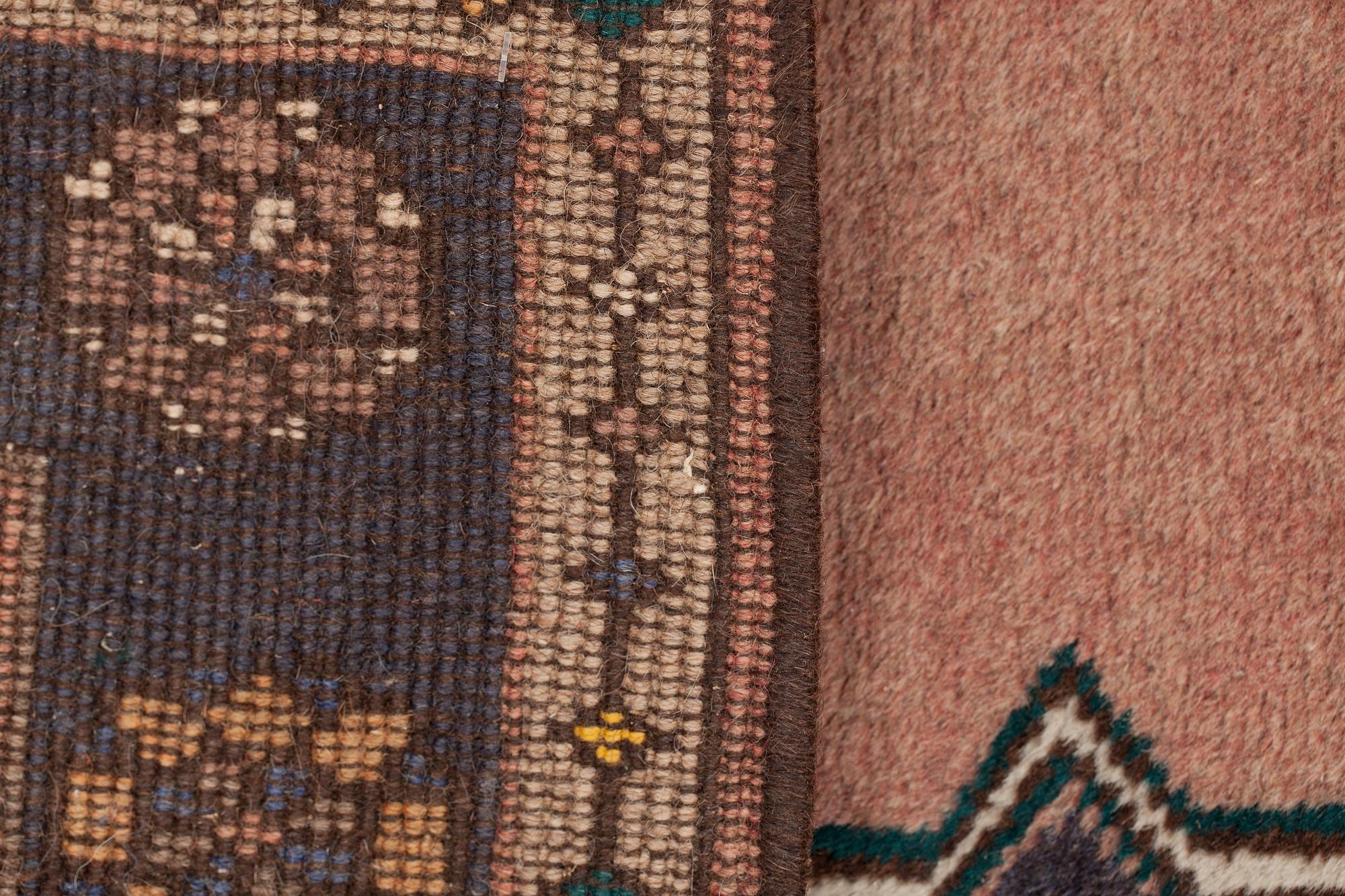 MATTA, orientalisk. Ca 192x133 cm.