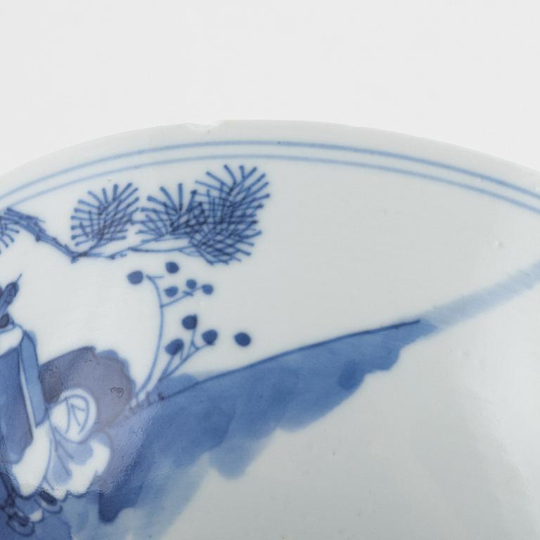 A set of four Chinese blue and white bowls, Qing dynasty, 19th century.