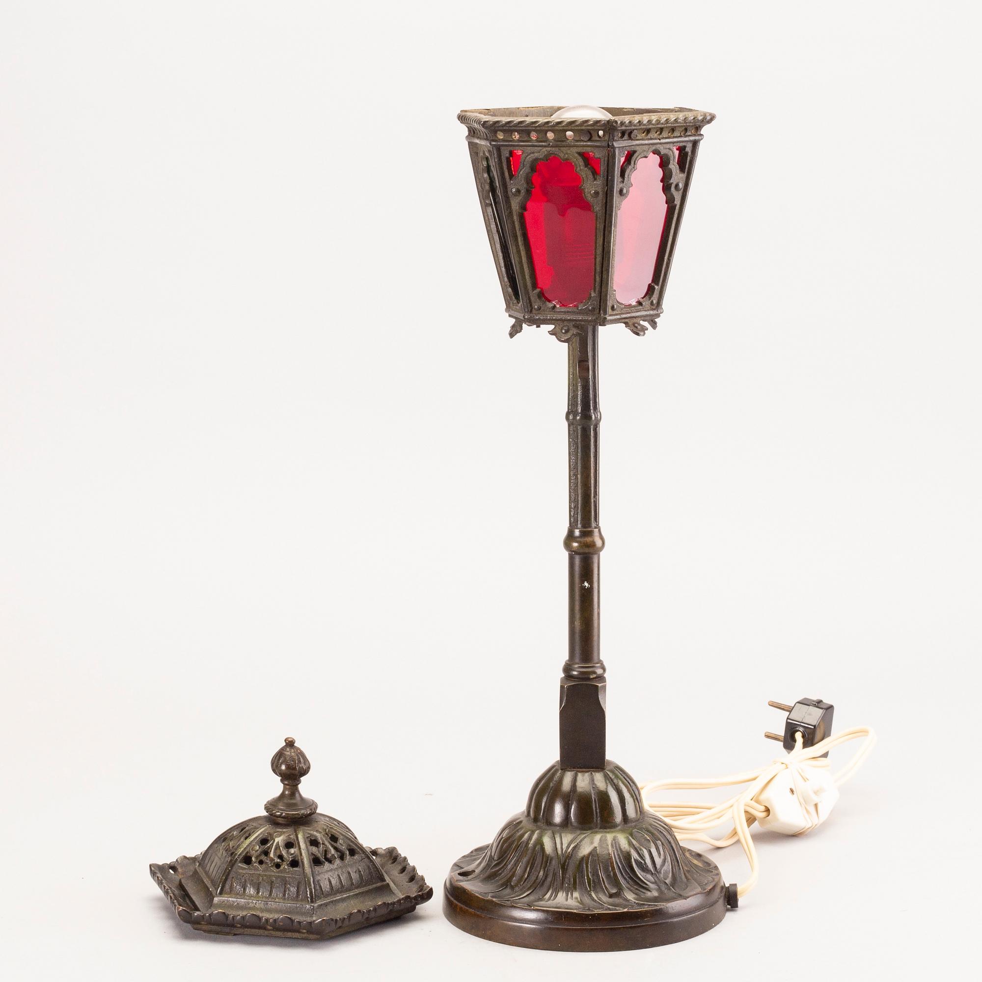 TABLELAMP, lantern, bronze, first half of 20th century.