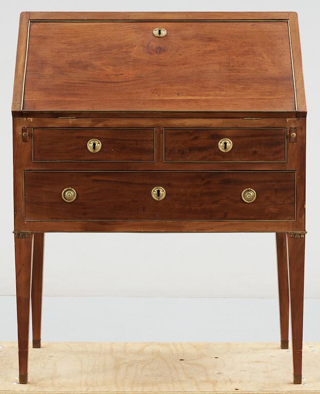 SNEDKLAFFSEKRETÄR, sengustaviansk stil, omkring sekelskiftet 1900.