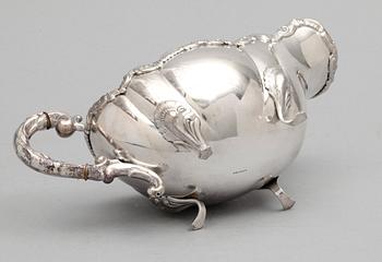 SÅSKANNA, silver, rokokostil, importstämplar, 1900-tal. Vikt c:a 280 g.