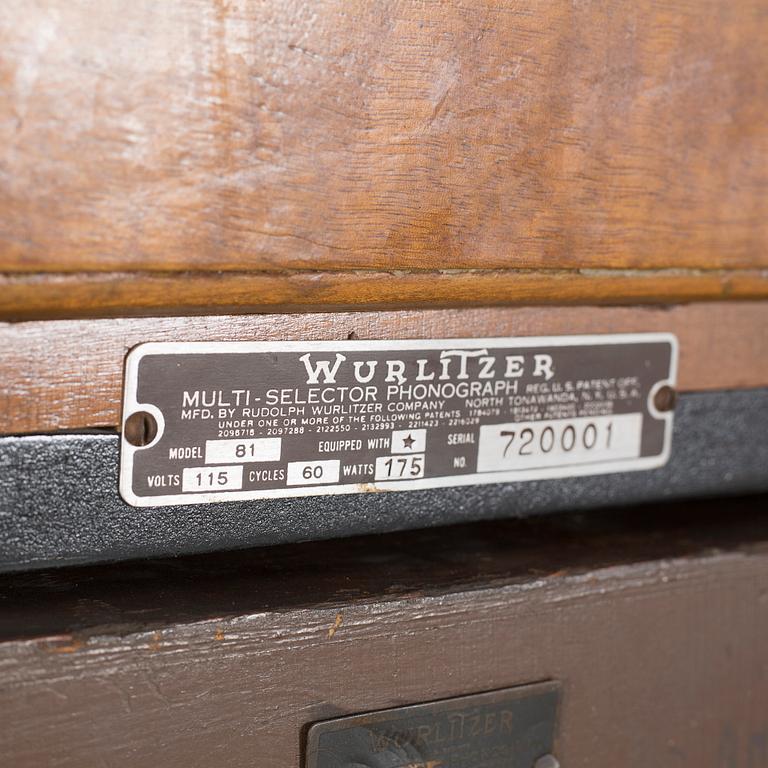 JUKEBOX, Wurlitzer Model 81, on original wooden stand "Mae West".
