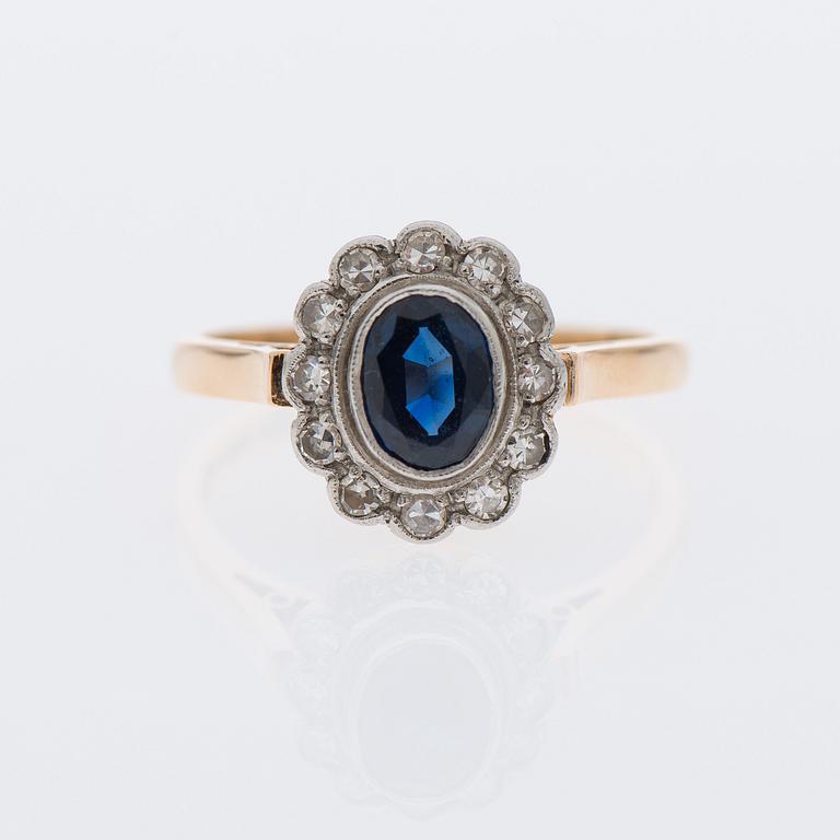 RING, fasettslipad safir, åttkantslipade diamanter, 18K guld.  Westerback, Helsingfors 1973.
