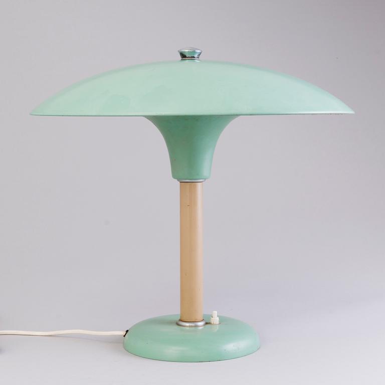 MAX SCHUMACHER, A 1930's table lamp for MWS (Metallwerk Werner Schröder) Lobenstein, Tyskland.