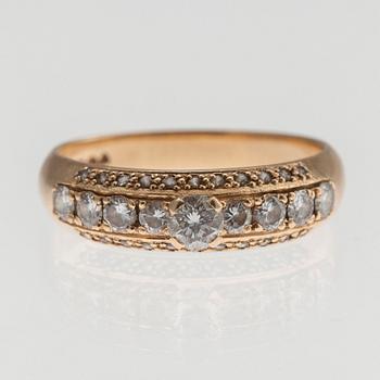 A RING, 14K gold. Brilliant cut diamonds c. 0.50 ct. Finland 1999. Size 17,5. Weight 3,4 g.