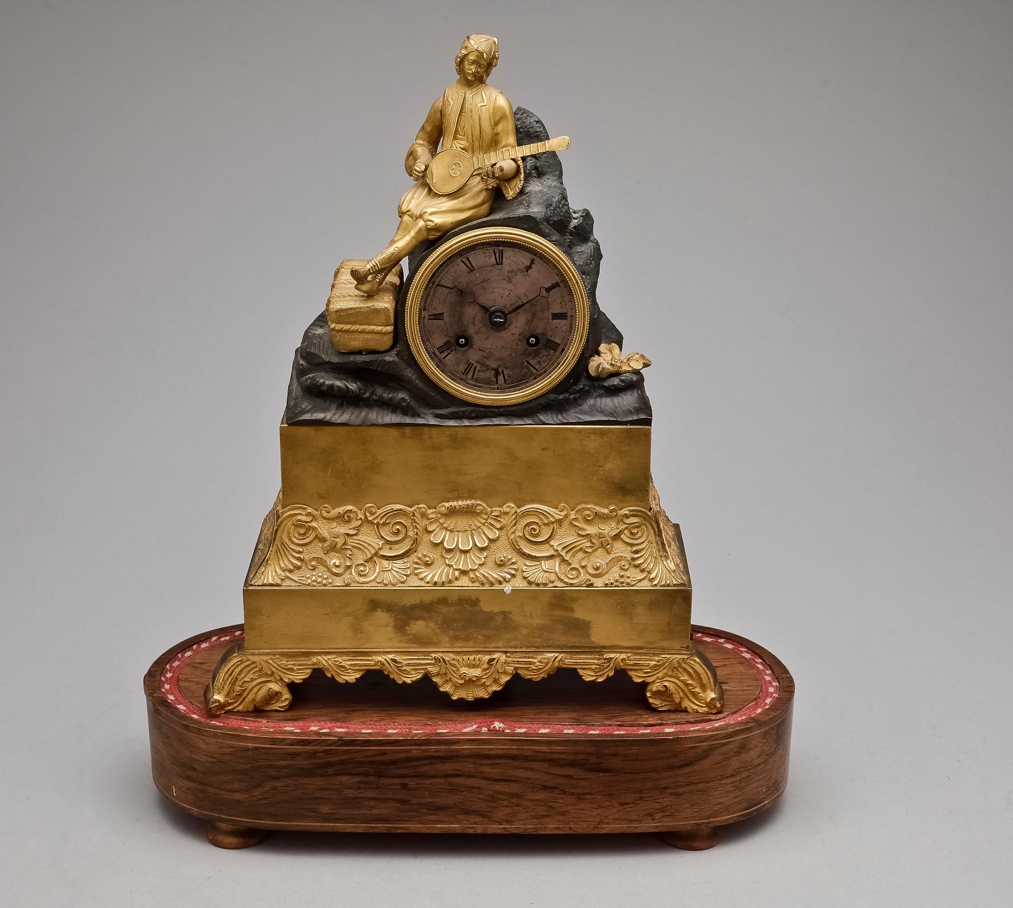 BORDSPENDYL, senempire, 1800-tal.