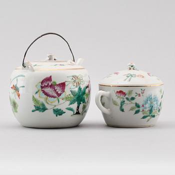TEKANNOR, 2 st, porslin, Kina, 1800-/1900-tal.