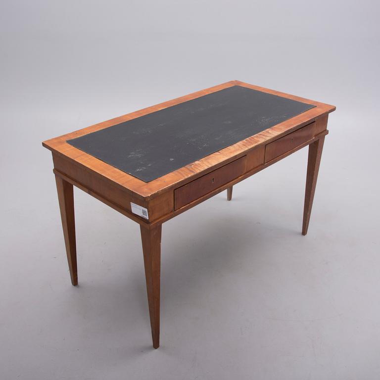 SKRIVBORD, sengustaviansk stil, 1800-talets senare hälft.