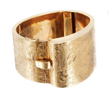 514. BANGLE, gold. Weight 60 g.