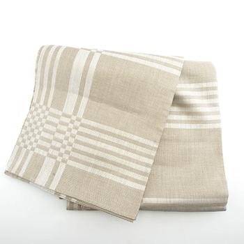 Duk Damast 1900-talets mitt ca 305x132 cm (enligt uppgift).