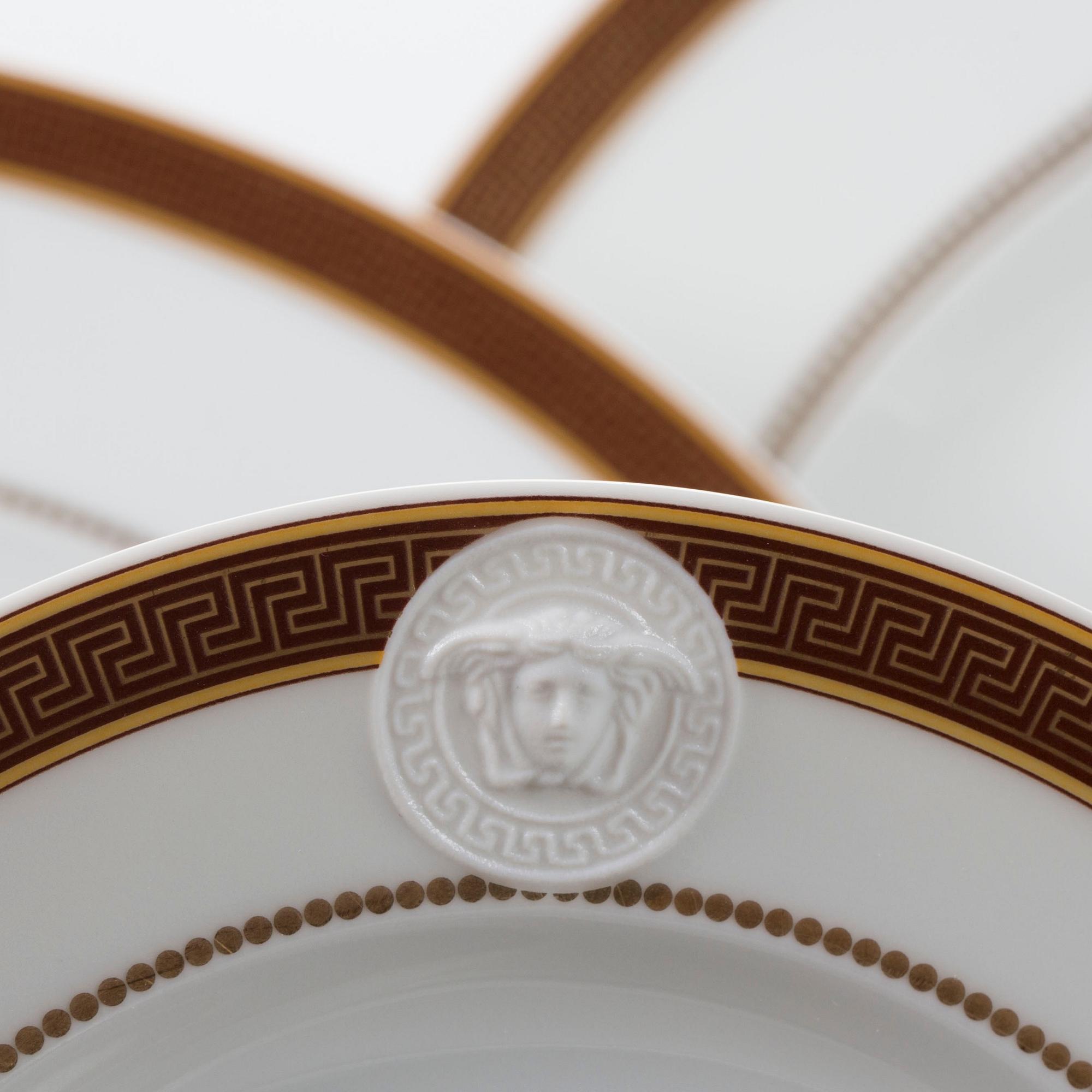 MATSERVIS, ca 33 delar, "Medaillon Méandre Marron", Versace, Rosenthal, porslin, 1900-talets andra hälft.