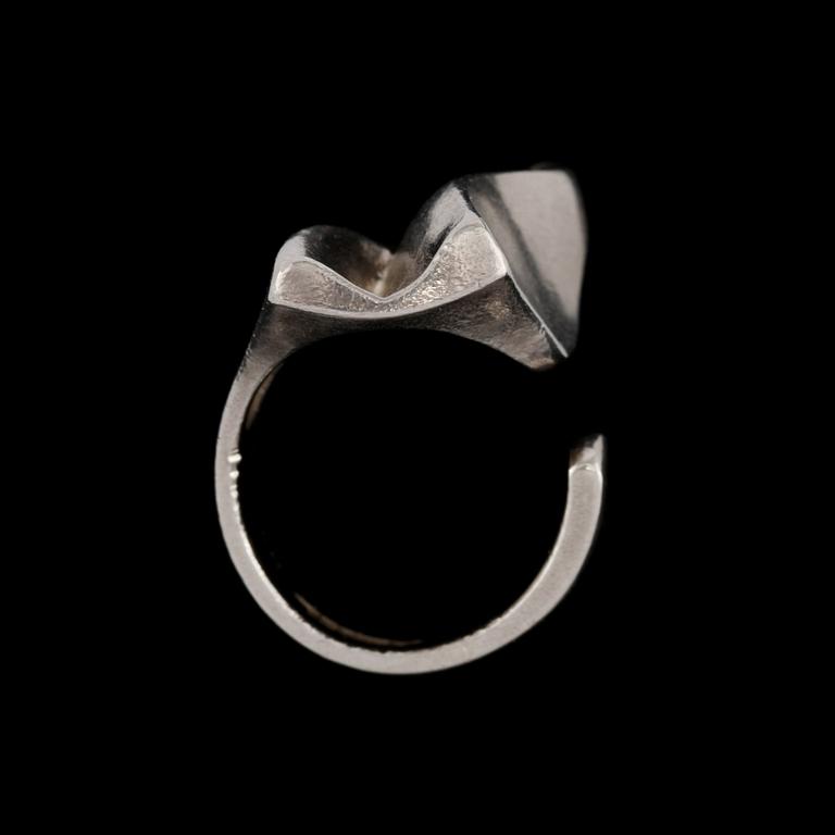 RING, sterlingsilver, Lapponia, Helsingfors, 1975. Vikt 12 g.