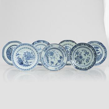 Seven blue and white export porcelain plates, China, Qing dynasty, 18th century.