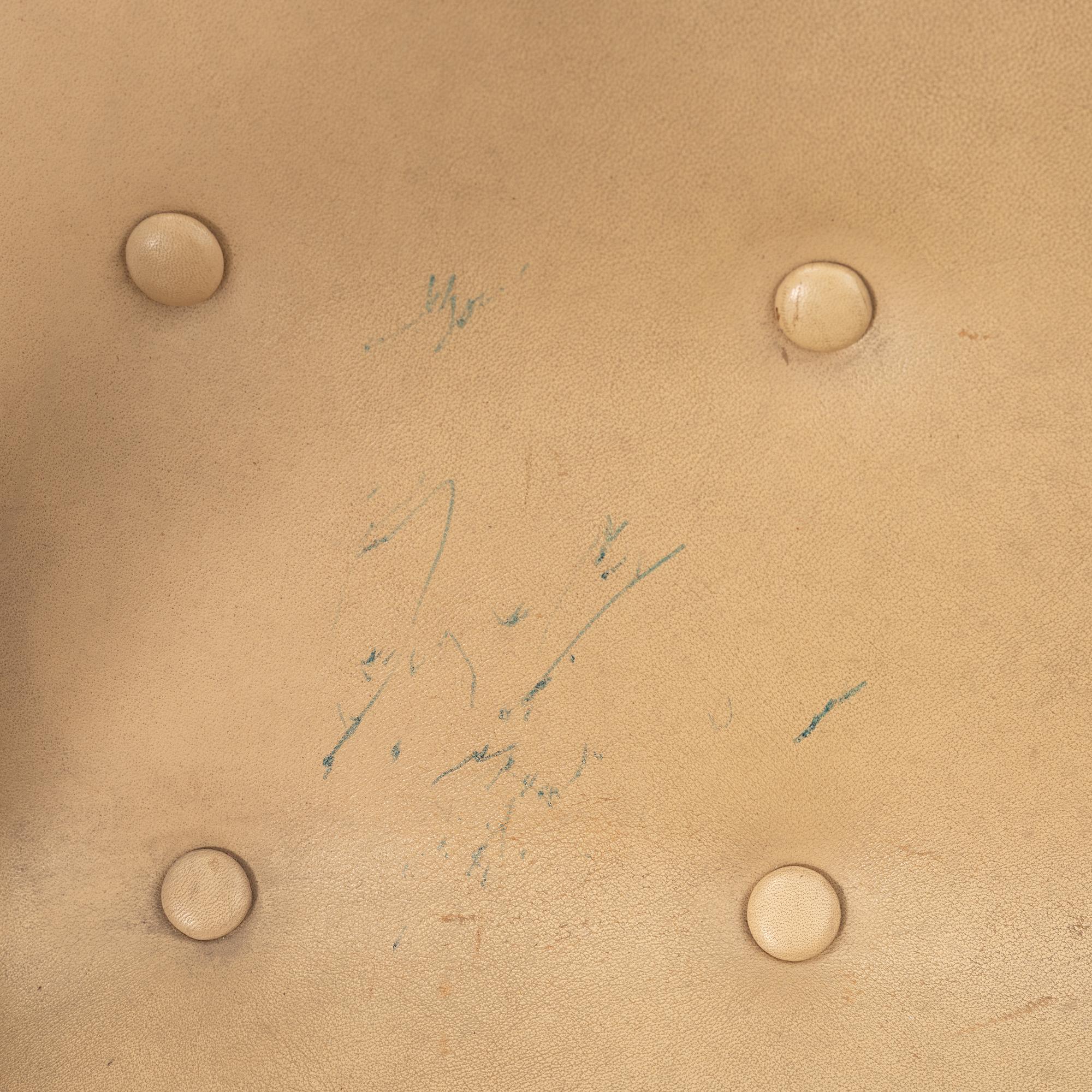 Axel Larsson, karmstolar, ett par, modell 1208, Svenska Möbelfabrikerna Bodafors.