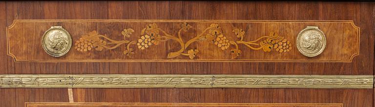 A Gustavian commode.