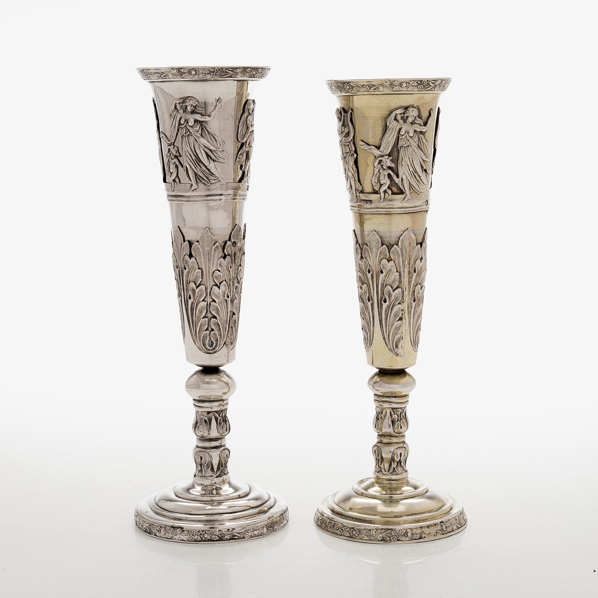 Peter Andreas Möller, Champagnestrutar, 2 st. snarlika, silver och förgyllt silver, S:t Petersburg, 1834 och 1837.