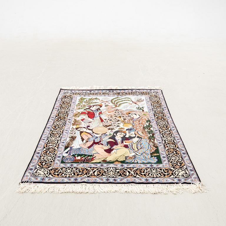 Isfahan rug, figural semi-antique, approx. 160x106 cm.