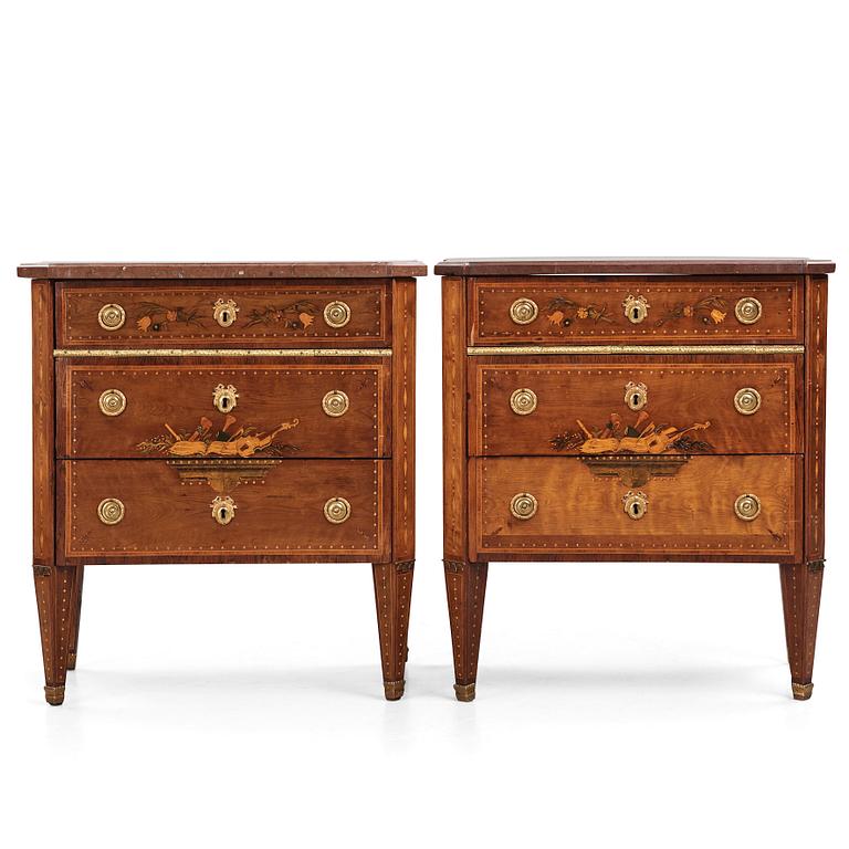 A pair of Gustavian commodes by N P Stenström.