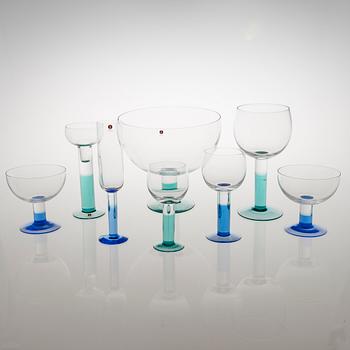 KERTTU NURMINEN, GLASSERVISDELAR, 23 st, "Mondo", Iittala 1900-talets senare hälft.