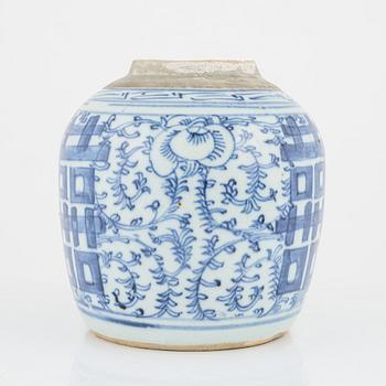A blue and white serving dish, Qianlong (1736-95) and a blur and white ginger jar, China, 19th century.