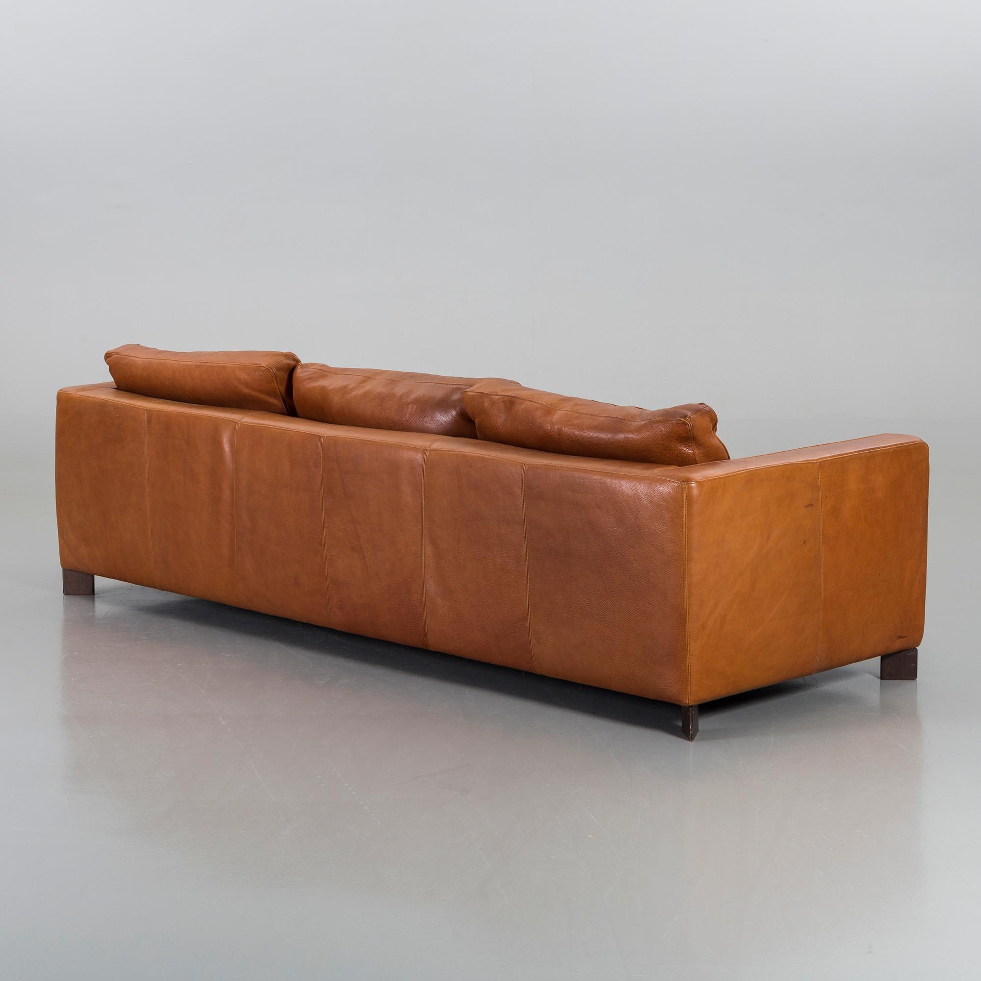 A MOLINARI LEATHER SOFA, end of 20th century.
