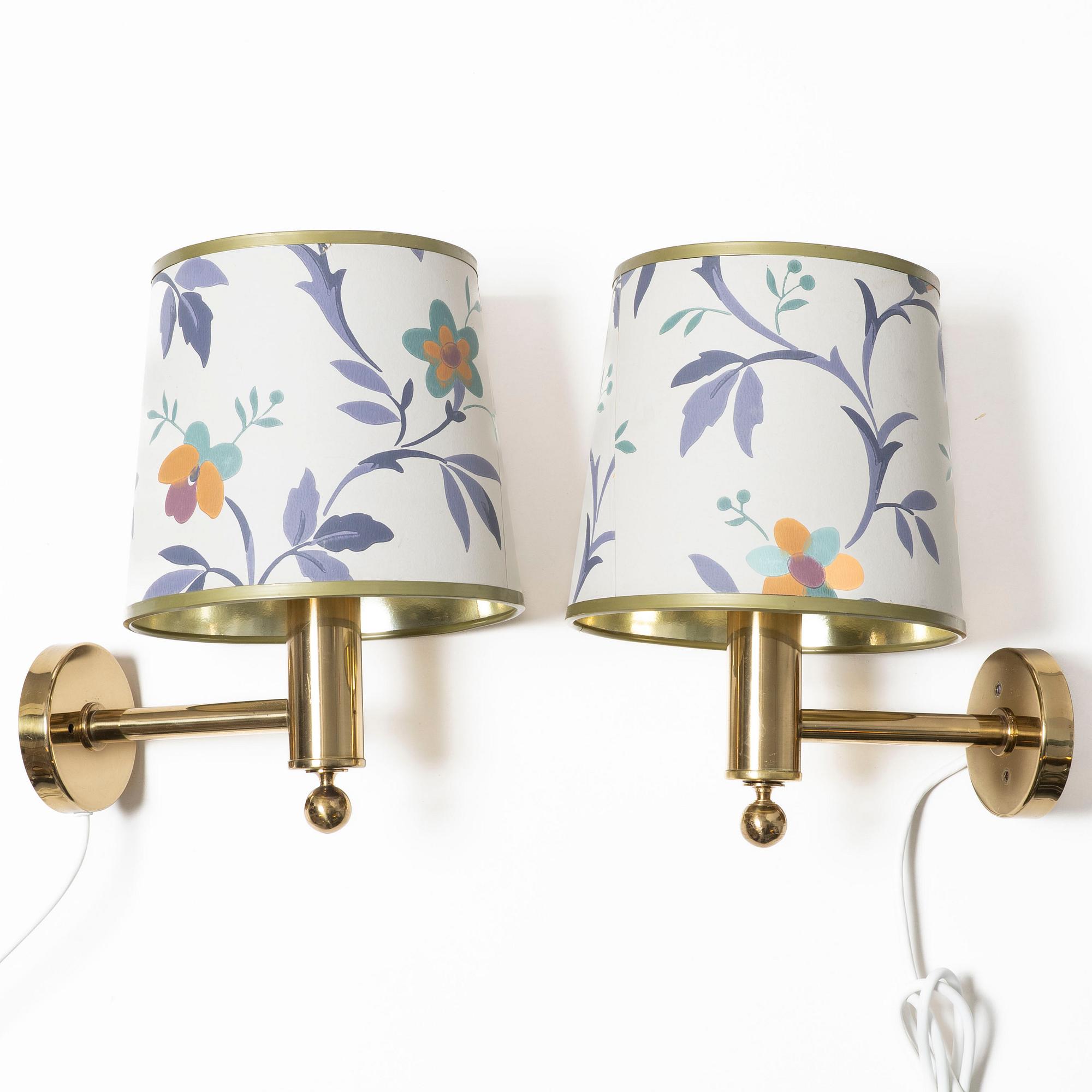 A pair of wall lamps, model "V-18", Bergboms. Late 20th century.