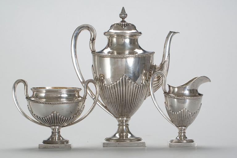 KAFFESERVIS, 3 delar, CG Hallberg, Stockholm, 1909, silver, vikt 1280 g.
