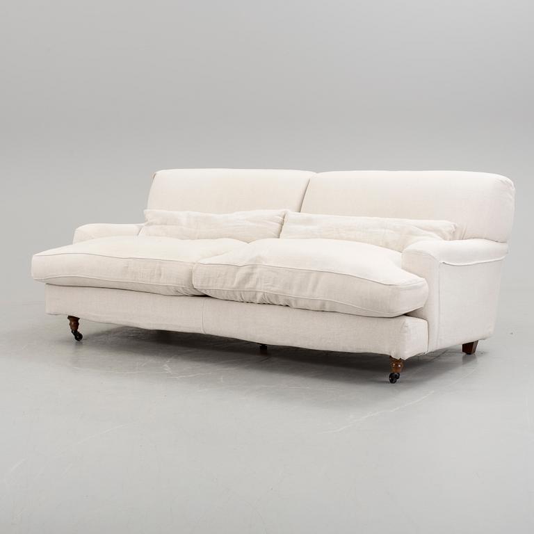 VICO MAGISTRETTI, A 'Raffles' sofa by De Padova.