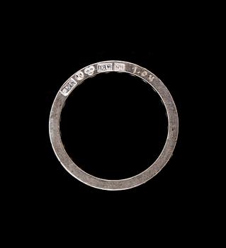 RING, 18 k vitguld med briljantslipade diamanter, totalt ca 1,04 ct, Nyströms, Sundbyberg, 1969. Vikt ca 3 g.
