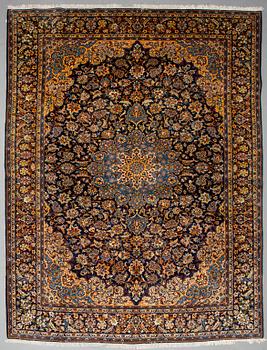 A CARPET, Najafabad, ca 376 x 288 cm.