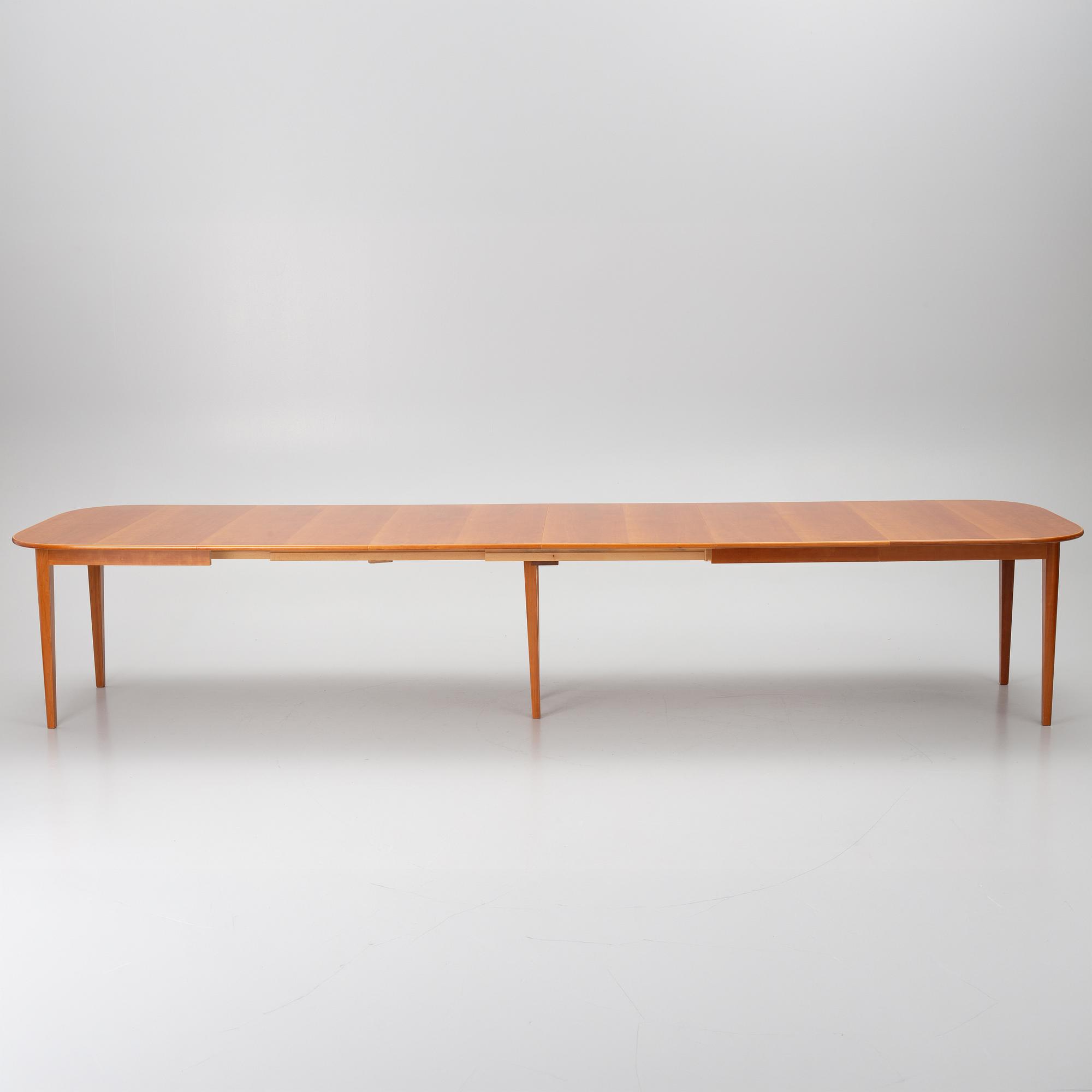 Josef Frank, dining table model 947, Svenskt Tenn, after 1985.