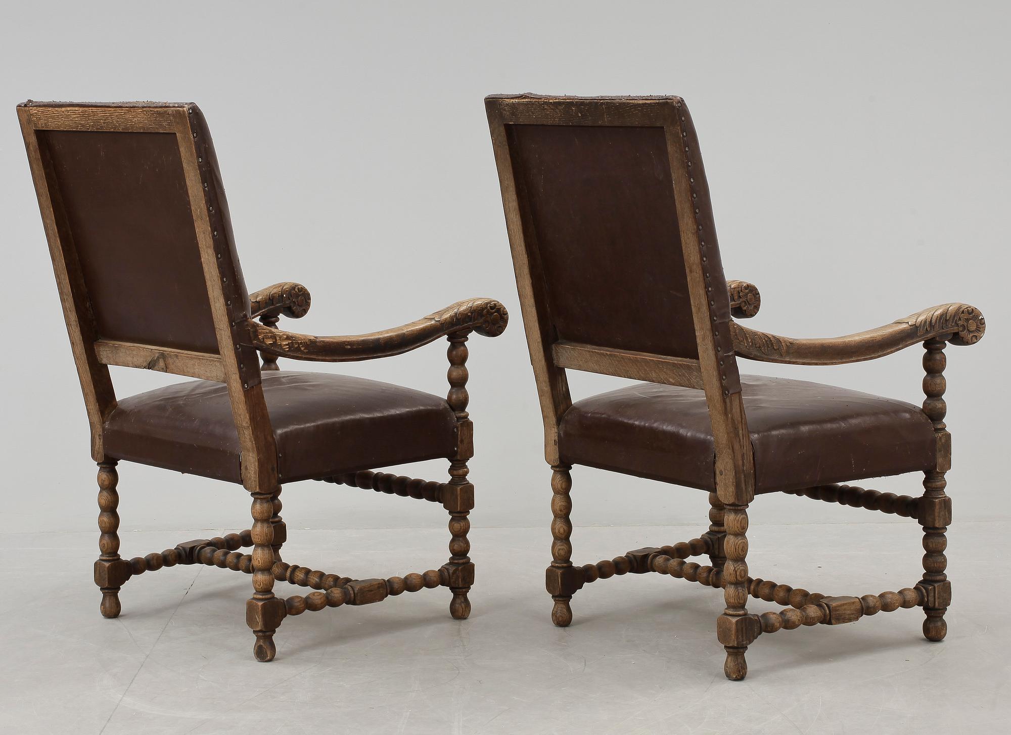 KARMSTOLAR, ett par, barockstil, 1800-talets andra hälft.