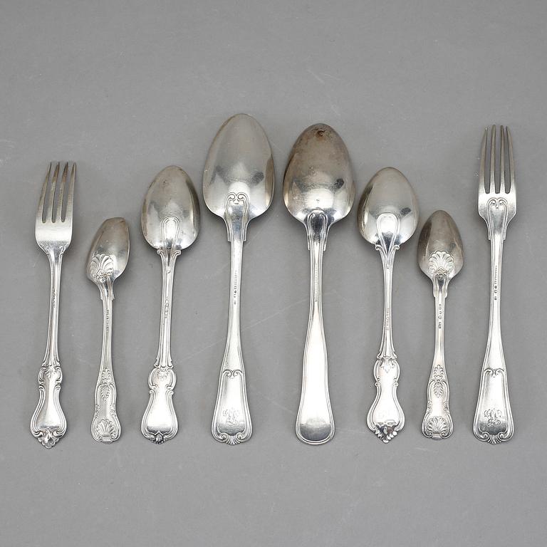 PARTI SILVER, 19 delar, silver, bland annat av modell "Olga", 1900-talets första hälft. Vikt ca 930 gram.